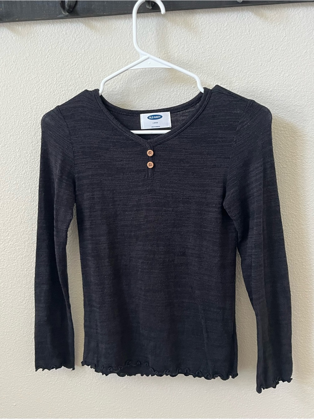 Old Navy Girls' LG (10/12) Black Long-Sleeve Henley Top